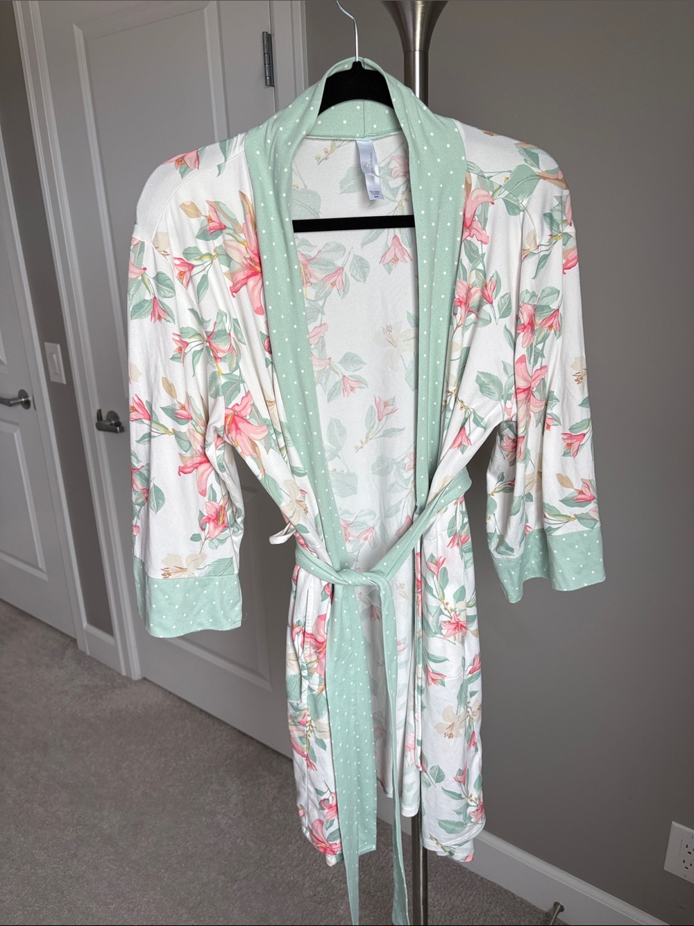 Flora Nikrooz Cream Floral Short Robe with Sage Trim